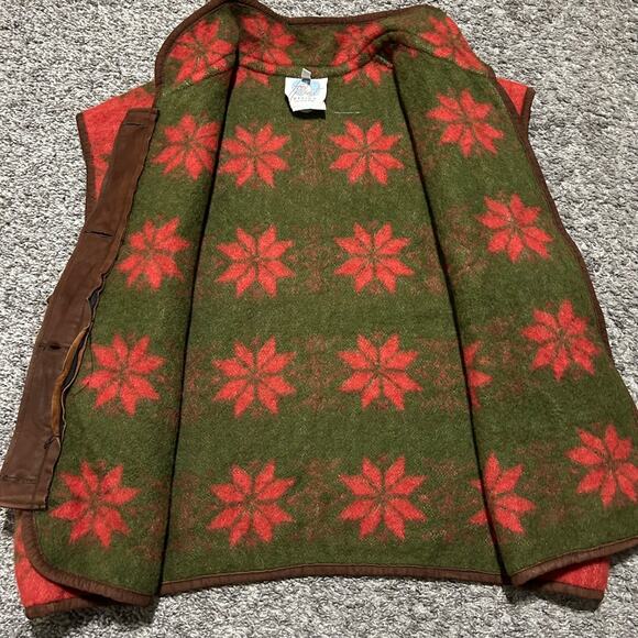 Vintage Norwegian Wool Vest Sleeveless Jacket Footprint Design Medium Red - Picture 8 of 14